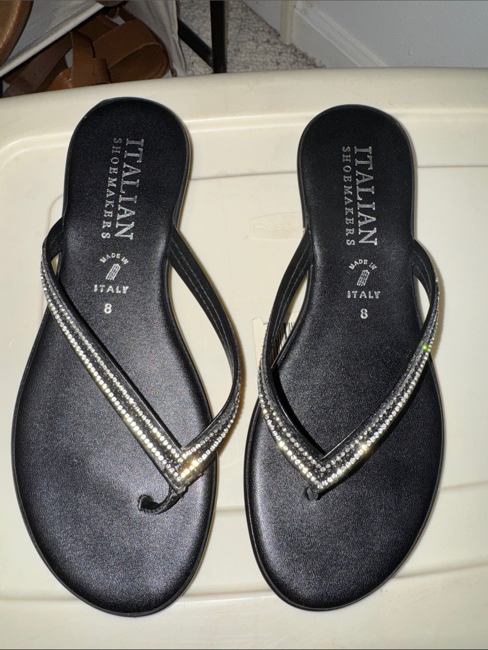 Italian Shoemakers Black Rhinestone V‑Strap Sandals